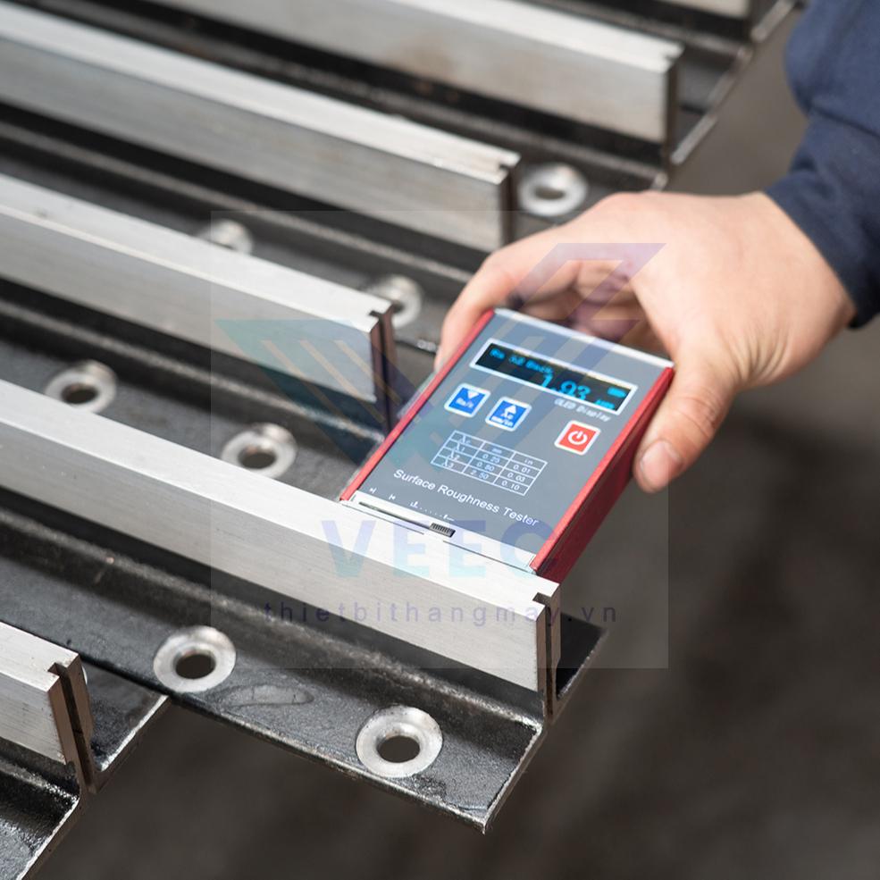 Ray dẫn hướng thang máy.6