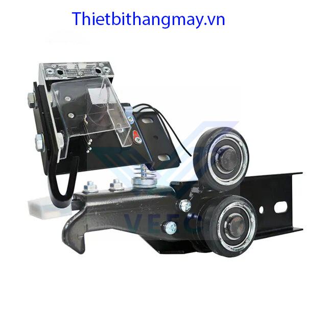 door lock cửa thang máy. 3 door lock cửa thang máy. 3